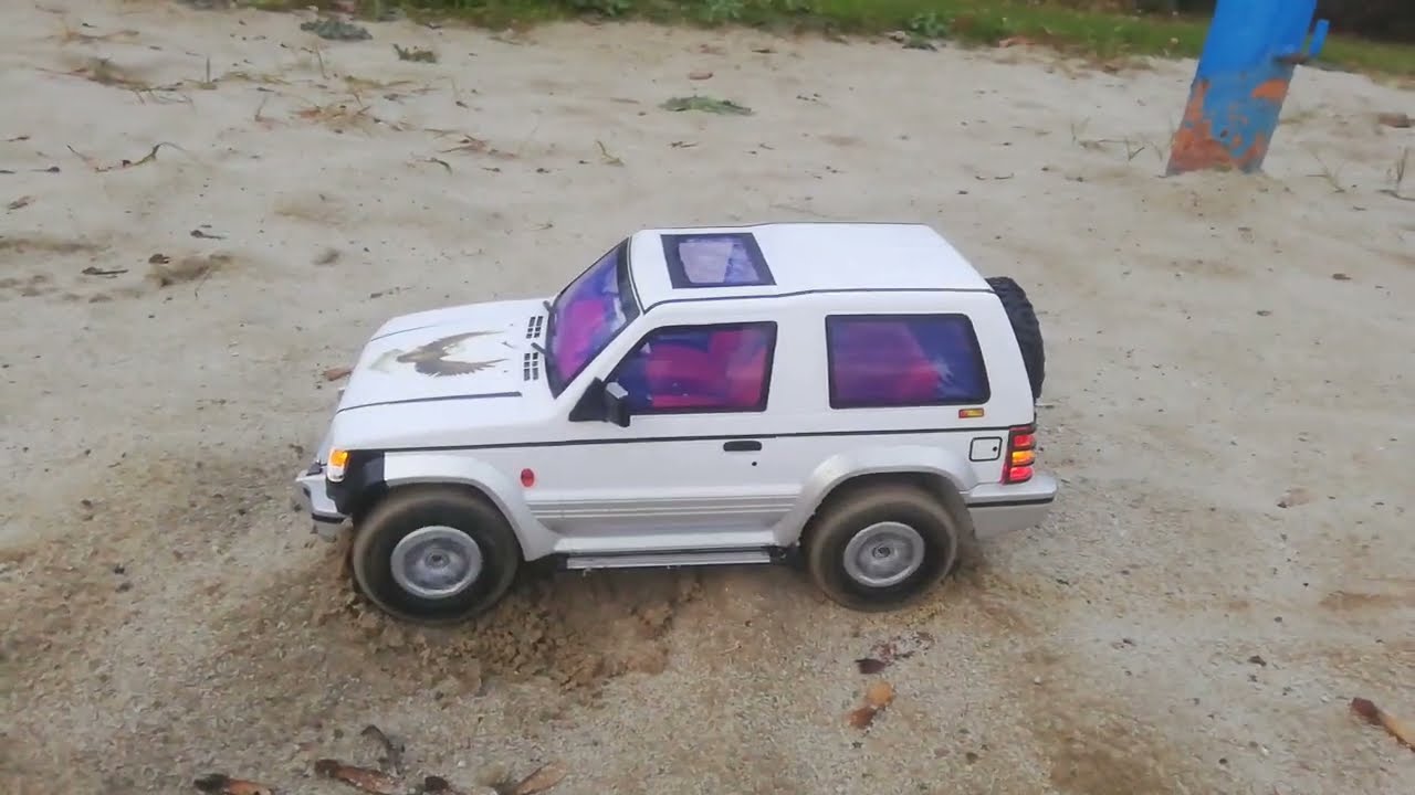 LDRC Mitsubishi Pajero - Little sand driving