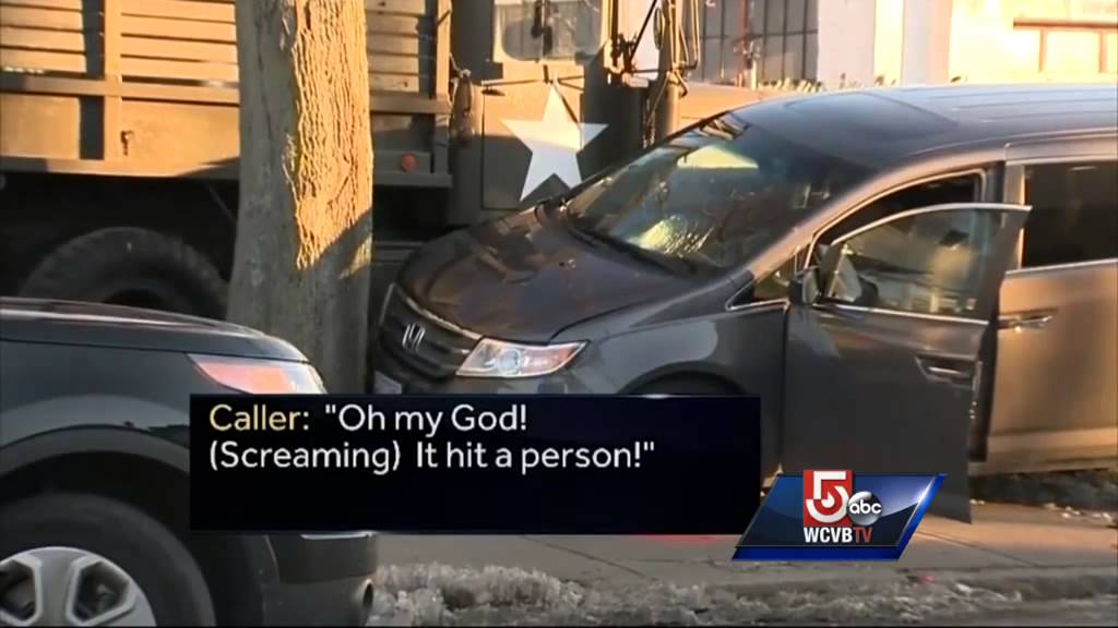 Mom accused of DUI with kids in car, hitting pedestrian