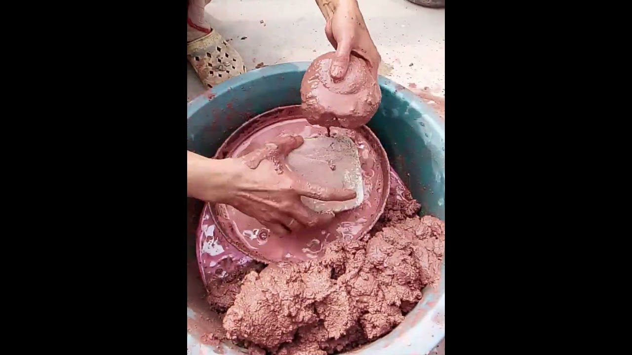 #red dirt dipping crumbling in water # mouth watering melody sounds #great ASMR #sandmentcrushing 