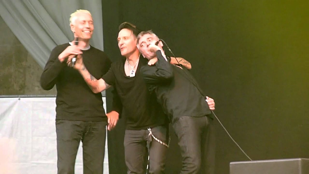 The Undertones feat. Bela B. & Farin (bei Die Ärzte live Waldbühne 18.08.12)