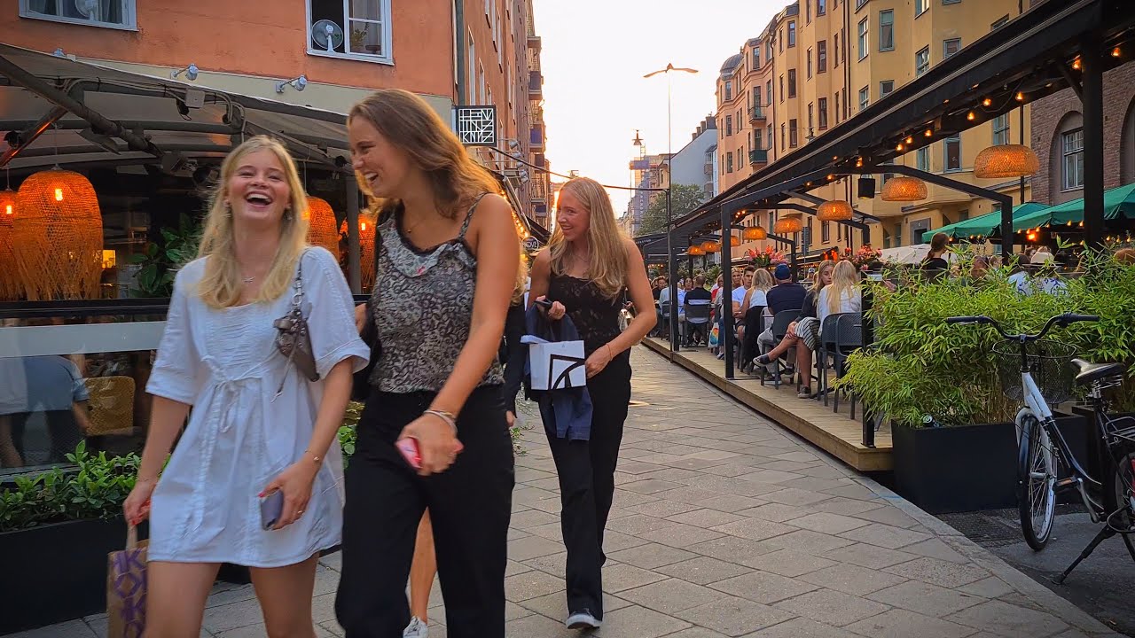 Sweden, Stockholm 4K - Evening walk from Vasaparken to St. Eriksplan neighbourhood #11
