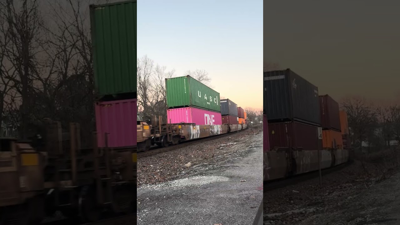 UP 6552 leading an Intermodal train around the curve in Kirkwood,Mo #trains #railfanning #hobby