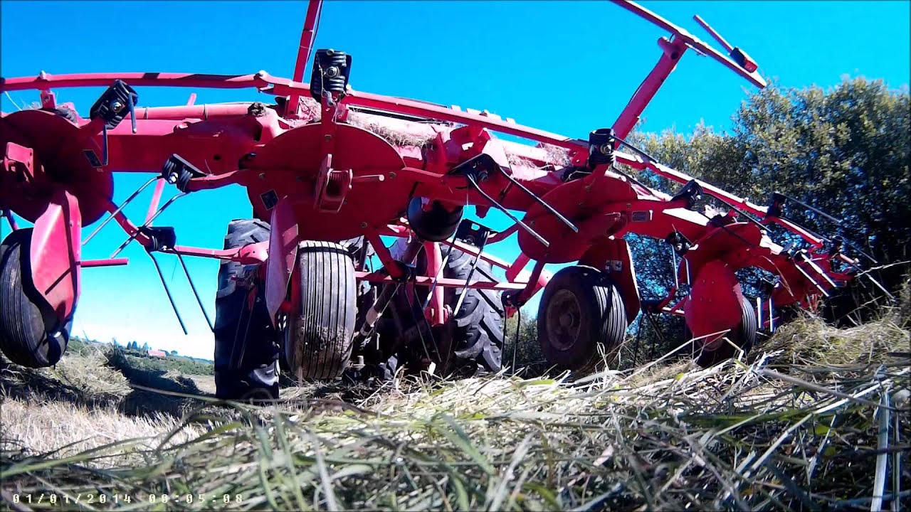 Fannage 2015 Massey Ferguson 375 et Kuhn GF 5902