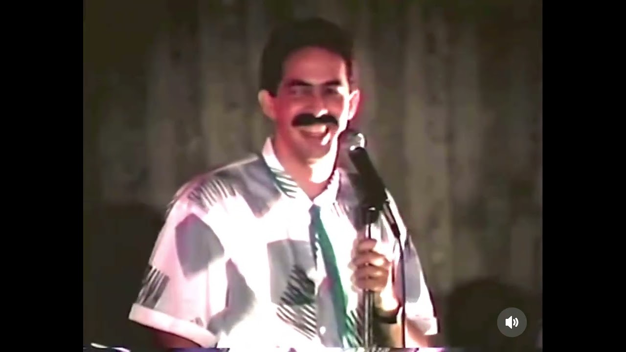 Juan Luis Guerra y 4:40 en el anfiteatro de la UCMM en los años 80. #juanluisguerra 