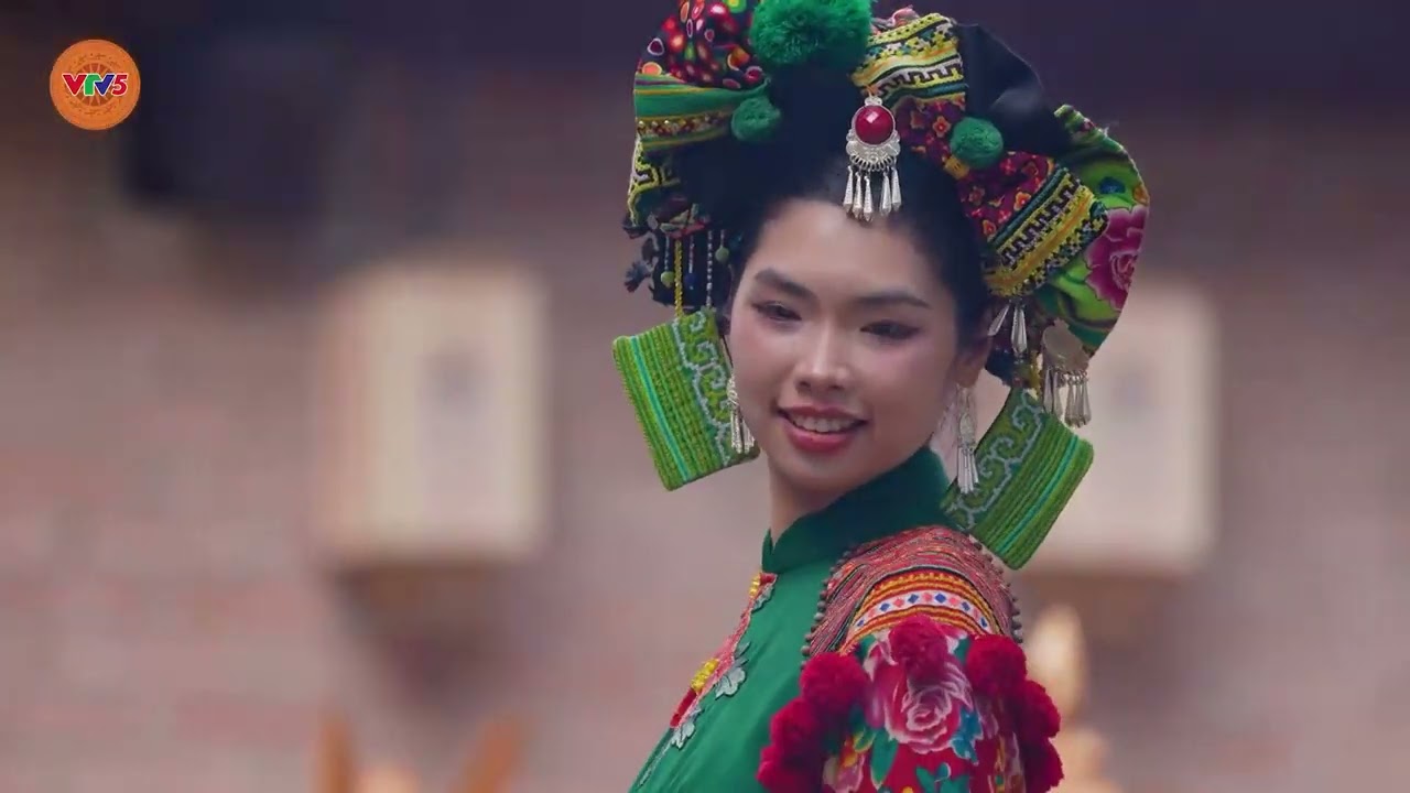 BST Áo dài Saj Hlub - NTK Cao Minh Tiến | Đáo xuân 2026
