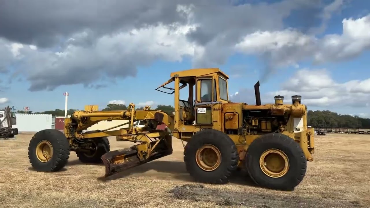 OLD IRON 💪 CATERPILLAR 16 GRADER
