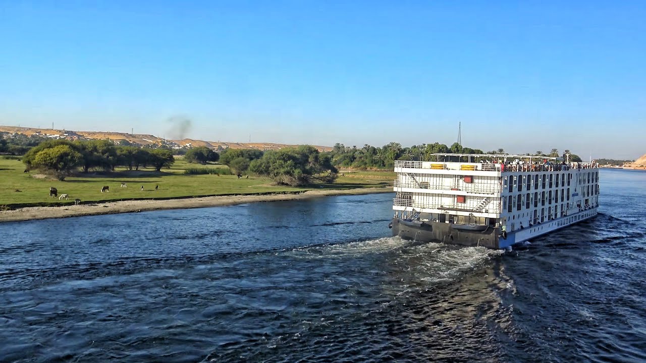 Cruising the River Nile, Egypt (4K)