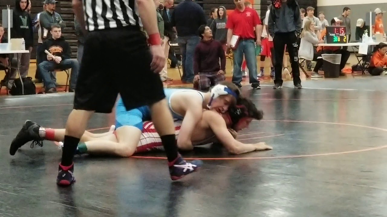 Drew Clement (Harper Creek) vs Jake Caron (Paw Paw)
