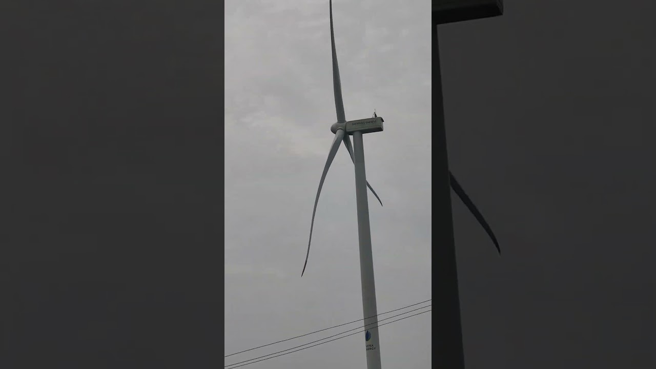 #pawanchakki #windmill #turbine #overheavyturbine #heavywinturbine #badhapankha #large #s25 #17pro