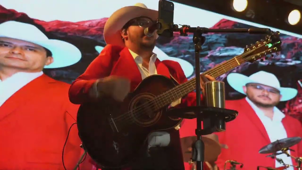 la mancuerna  el pavido navigo , y ala antiguita (en vivo)