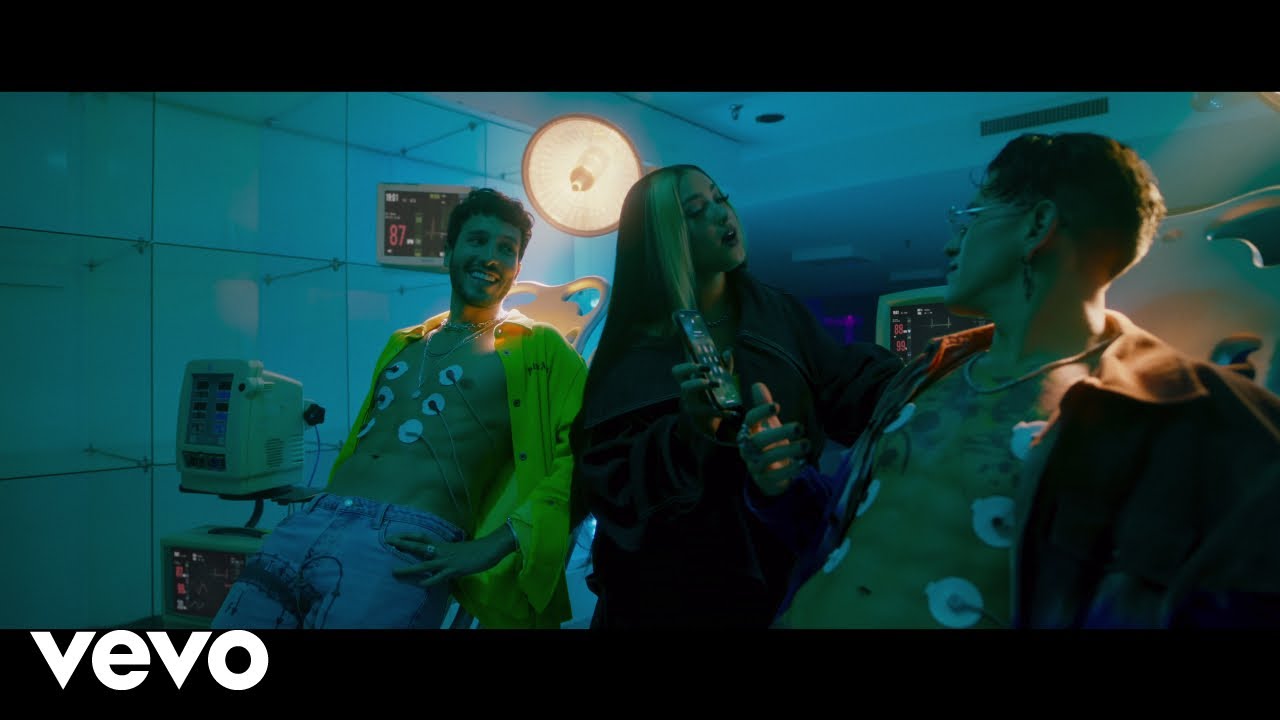 Sebasti&aacute;n Yatra, Lenny Tav&aacute;rez, Mariah Angeliq - Si Me La Haces (Official Video)