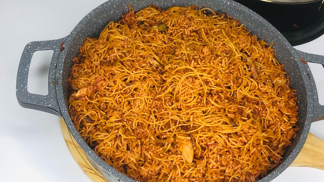 THE  MOST DELICIOUS GHANA JOLLOF INFUSED WITH SPAGHETTI.