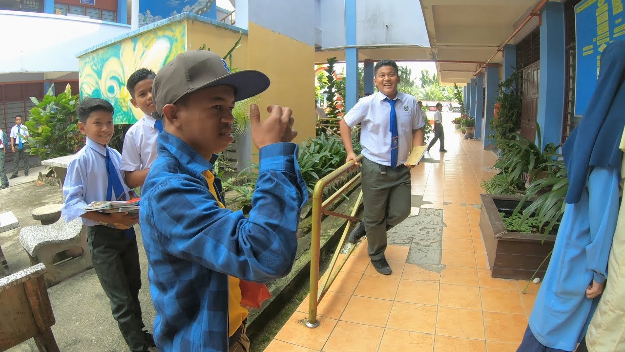 YOE PAREY Melawat Sekolah Lama