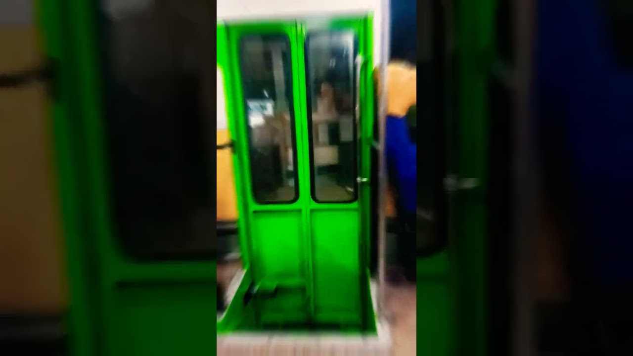 How Automatic Bus Door Works?🤔 #shorts