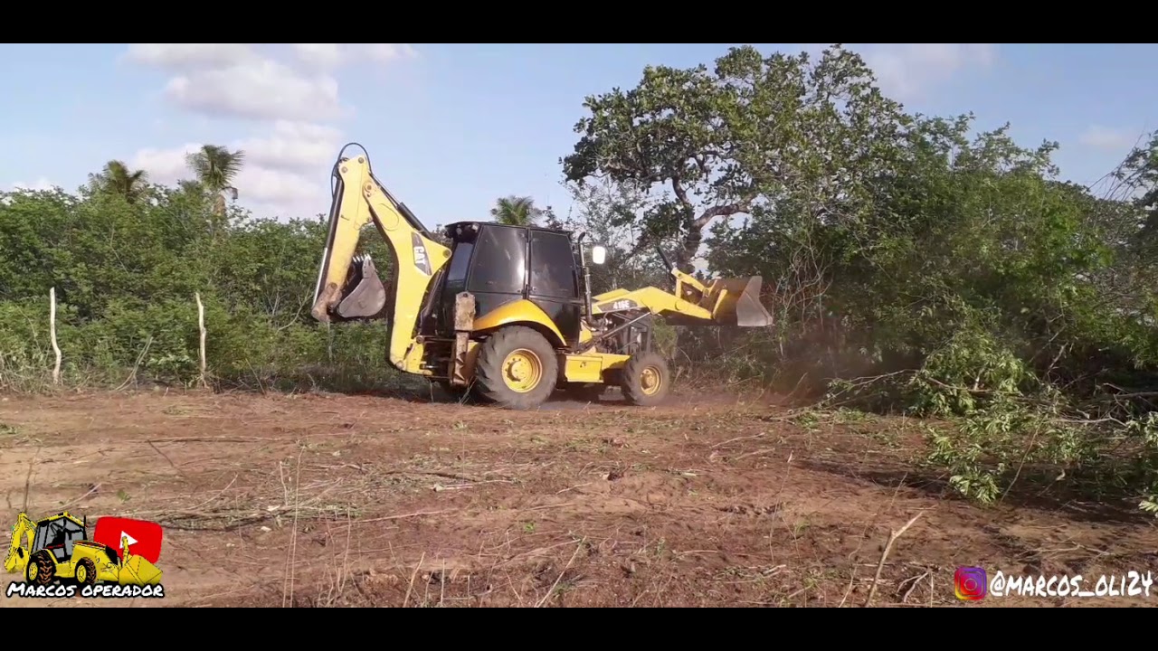 Retroescavadeira cat 416e desmatamento
