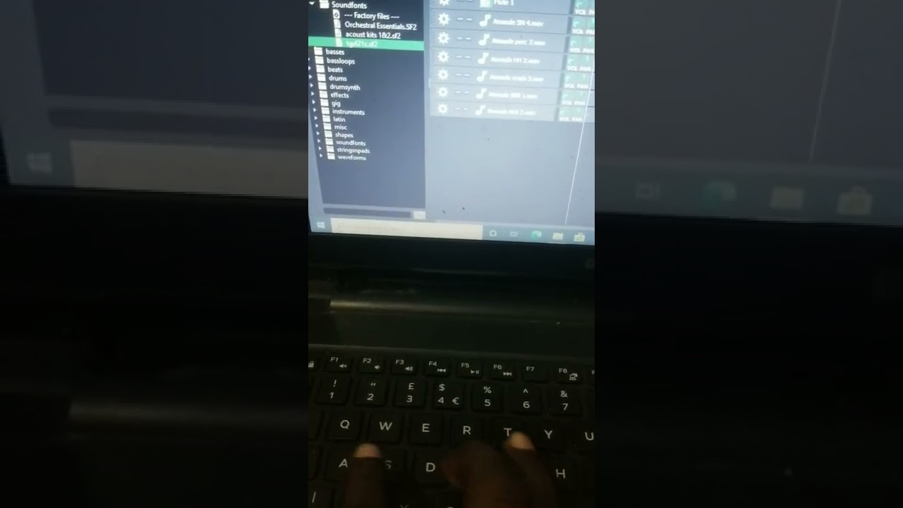 Use your laptop Keyboard as a Midi controller to play virtual instruments in Lmms #arnoldxode #lmms