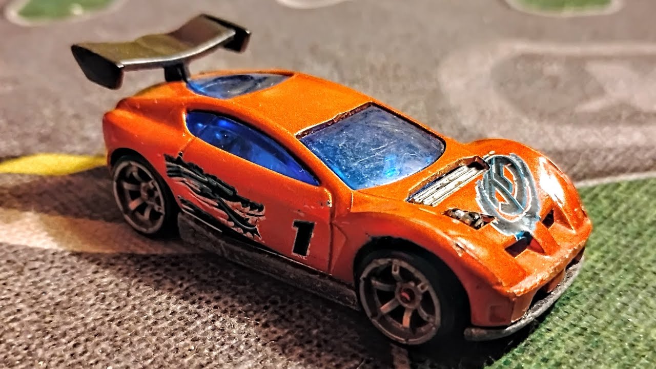 Reviewing a 2005 new casting from Hot Wheels and this one is called Synkro.
