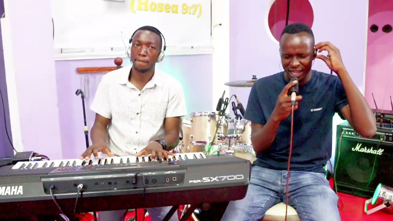 20 MINUTES OF DEEP SOAKING WORSHIP WITH DENOH PIANIST FT MIN NATHAN GITONGA.