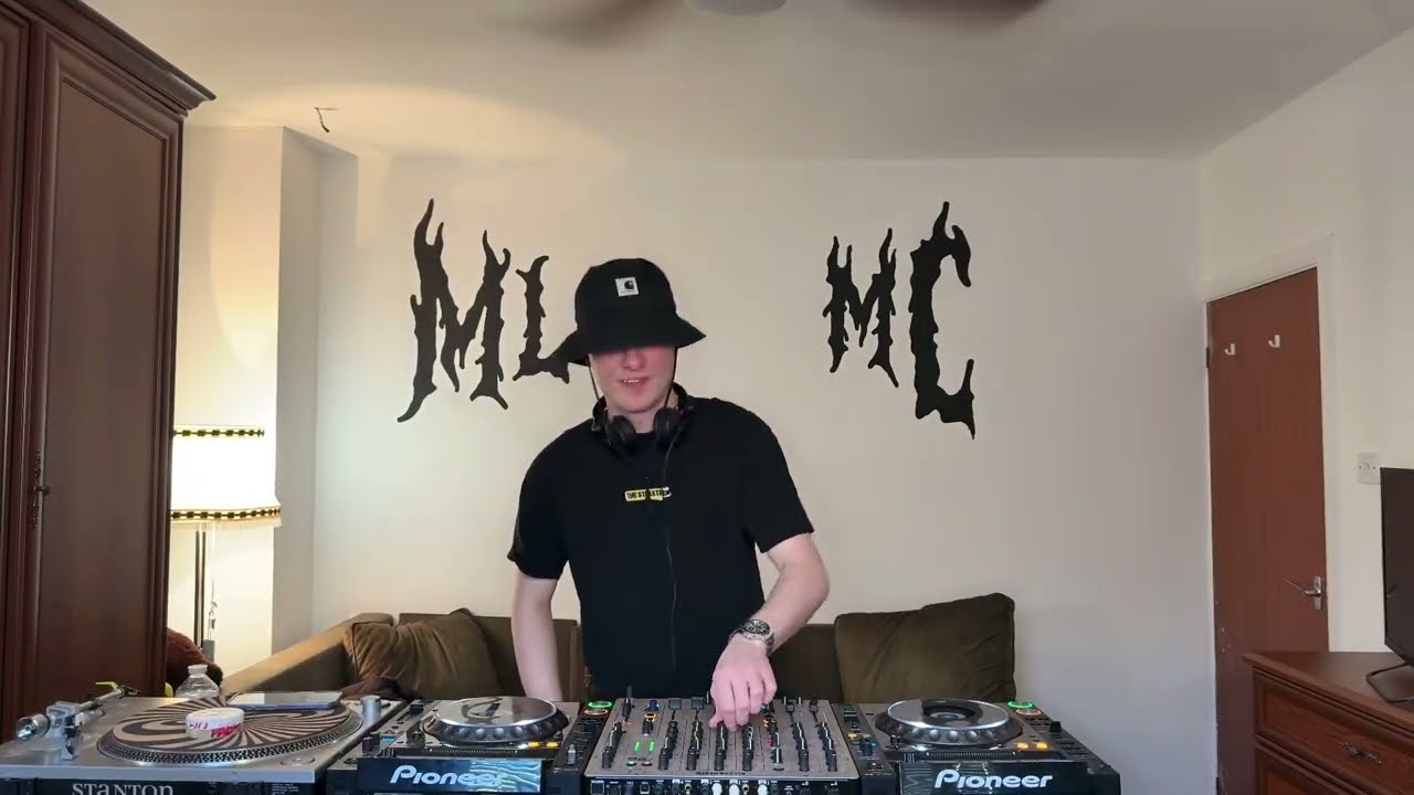 StupCast - 019 - The Ruff Circuit Raider