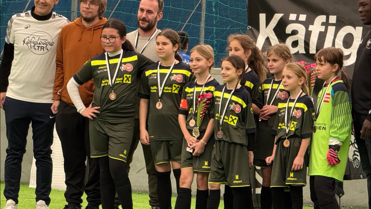 Käfig League - Mädchen Fussball Turnier (Highlights von Wiener Viktoria U11)