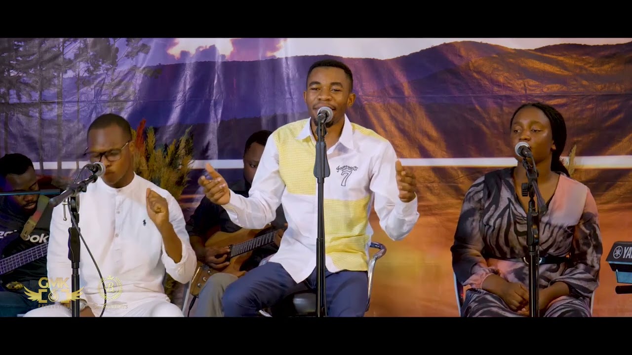 JUSTIFIER - Fr Billy NUEE