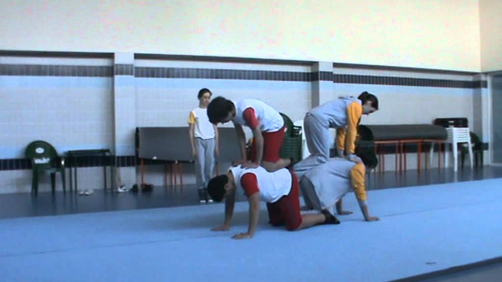 Colégio Dom Diogo de Sousa. Ginástica Acrobática 10º C. 2011/2012. Grupo 2.