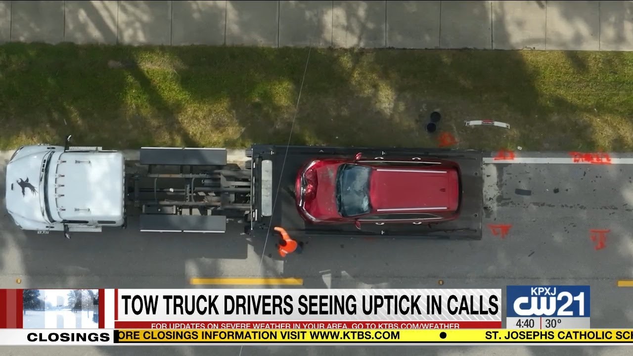 Tow truck Winter Storm