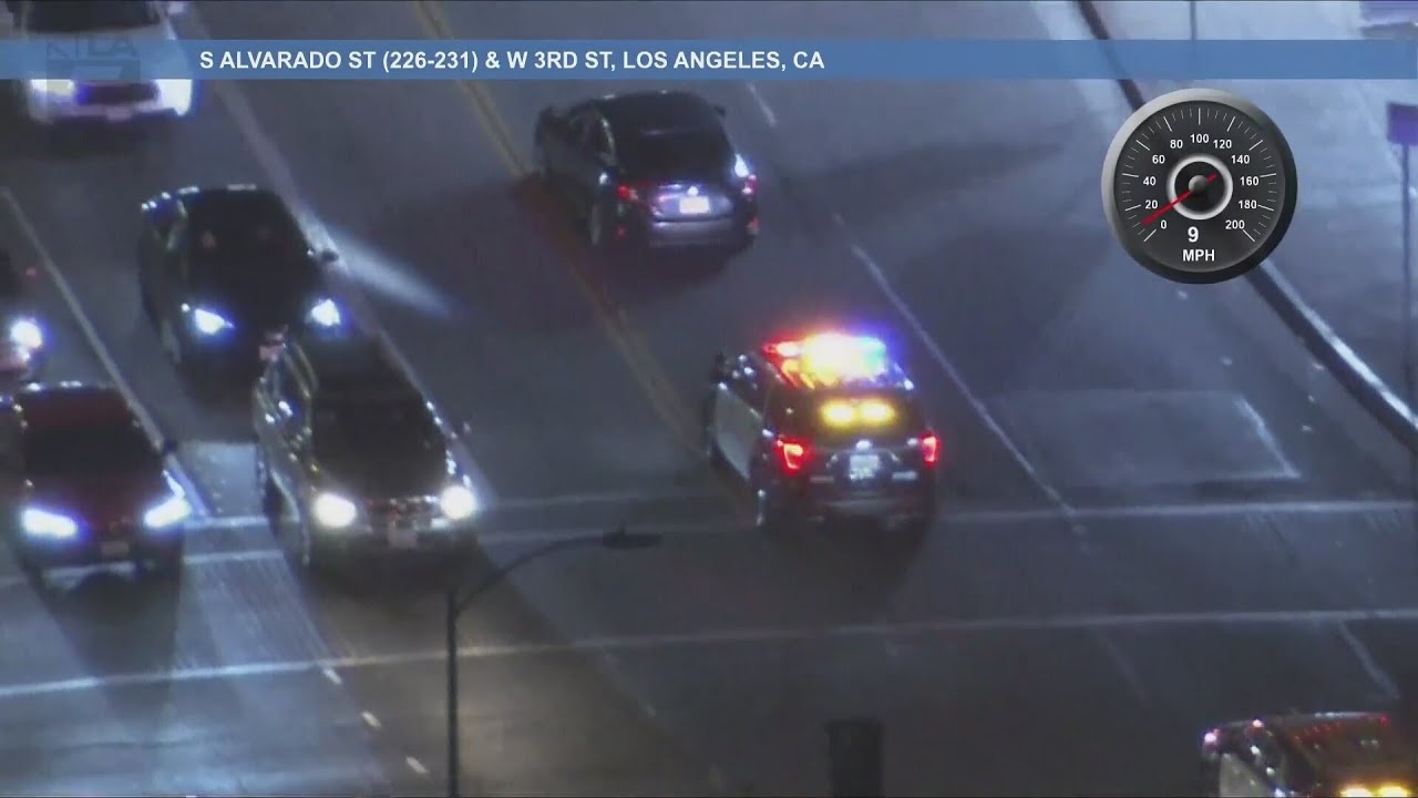 LAPD officers chase DUI driver in L.A.
