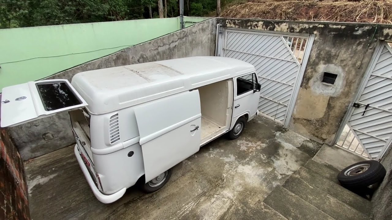 Removendo o isolamento térmico da Kombi