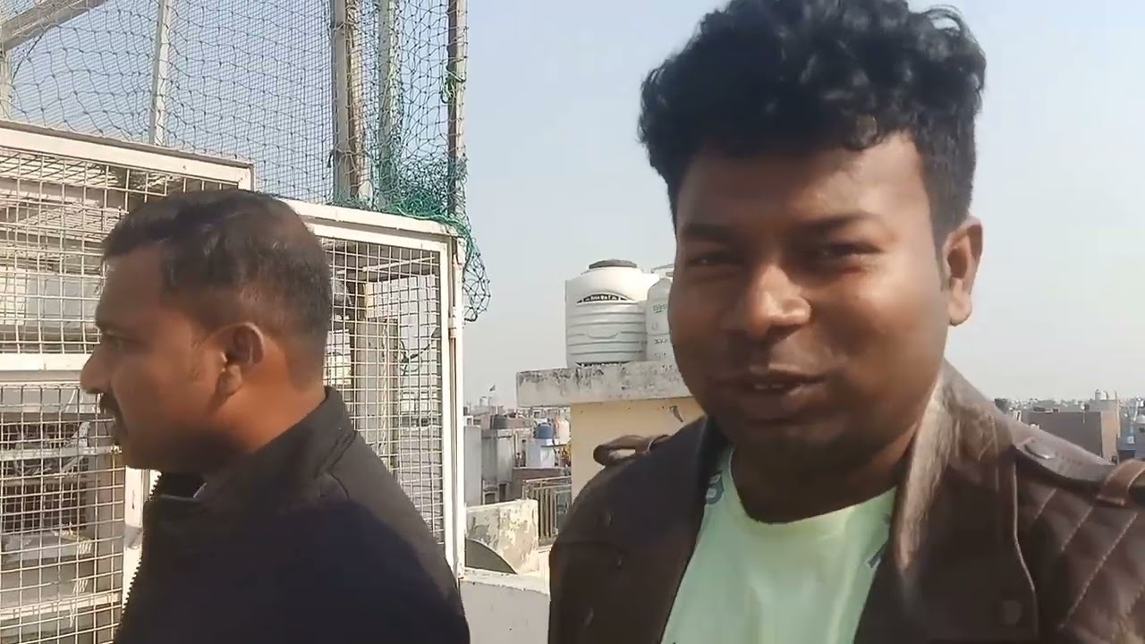 Nita ustad ji ka kobutor shonk korte huye