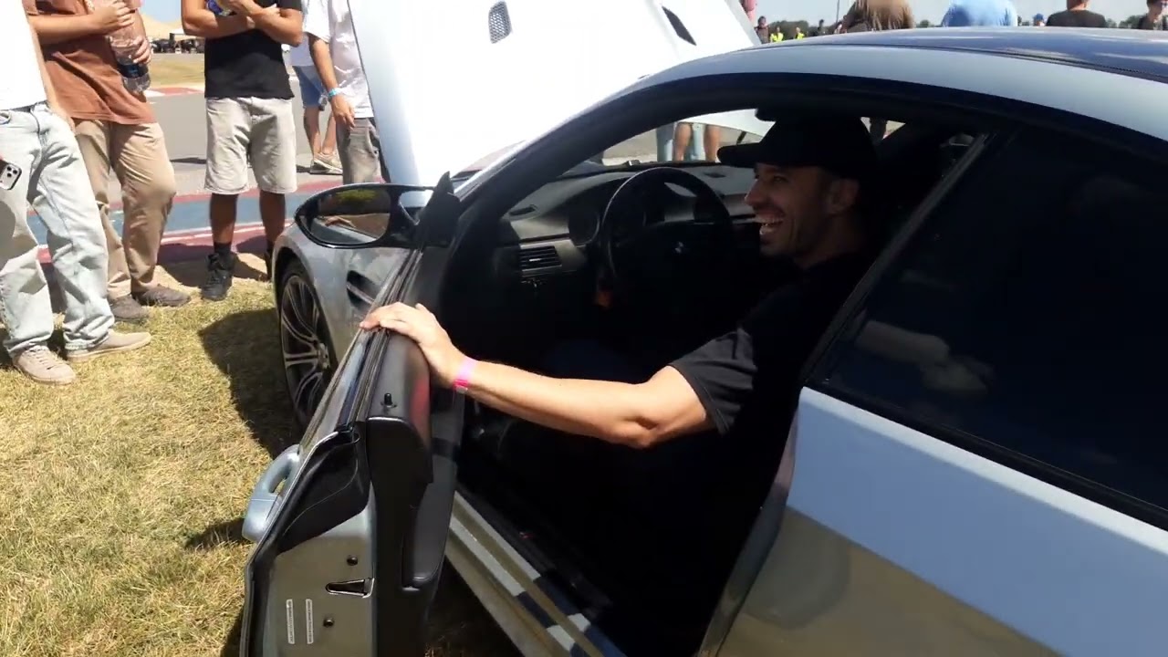 Mercedes Benz C63 Sedan VS BMW M3 E92