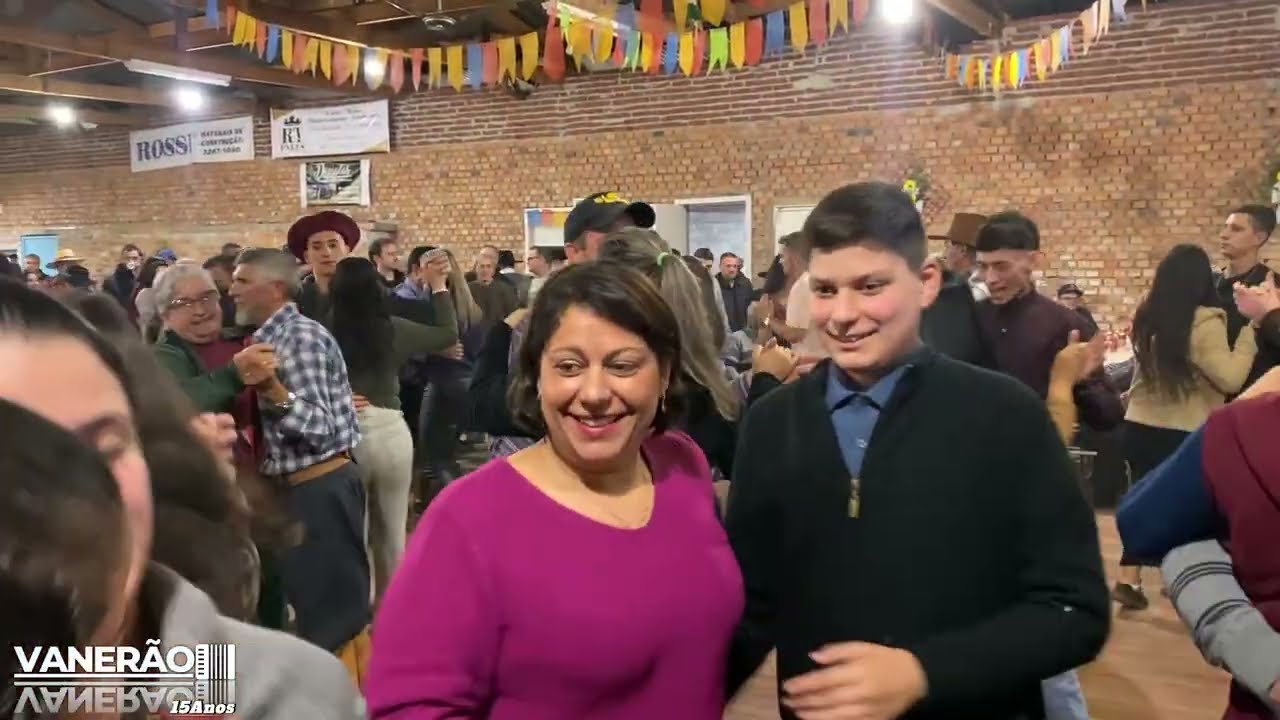 E assim se dança bugio pras bandas de Mulada tchê! Grupo Vanerão