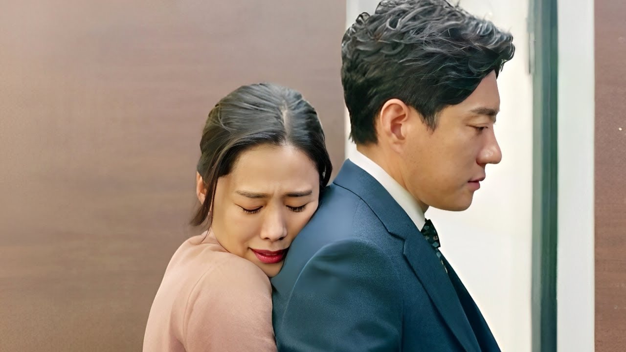 Cold CEO Husband Suddenly Becomes Loving, Wife Falls for Him Again Unaware of the Soul Swap