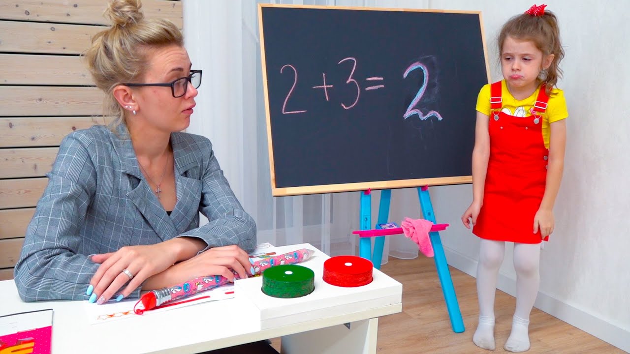 Eva and her friends to be a good in back to School story & Ева и мама