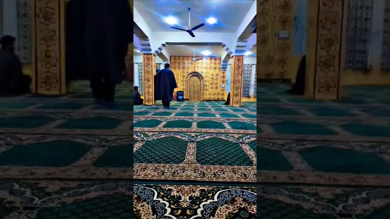 Emotional Dua🤲🏻by #moulanamushtaqahveeri #veerisaeb #mushtaqveeri #islamicvideo #islam #aurafarming