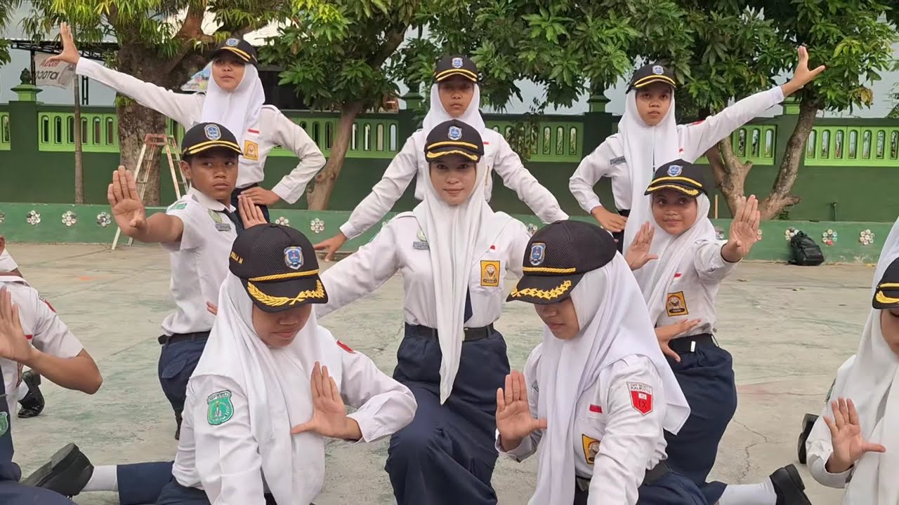 SMP N 1 KALIKOTES TIM B