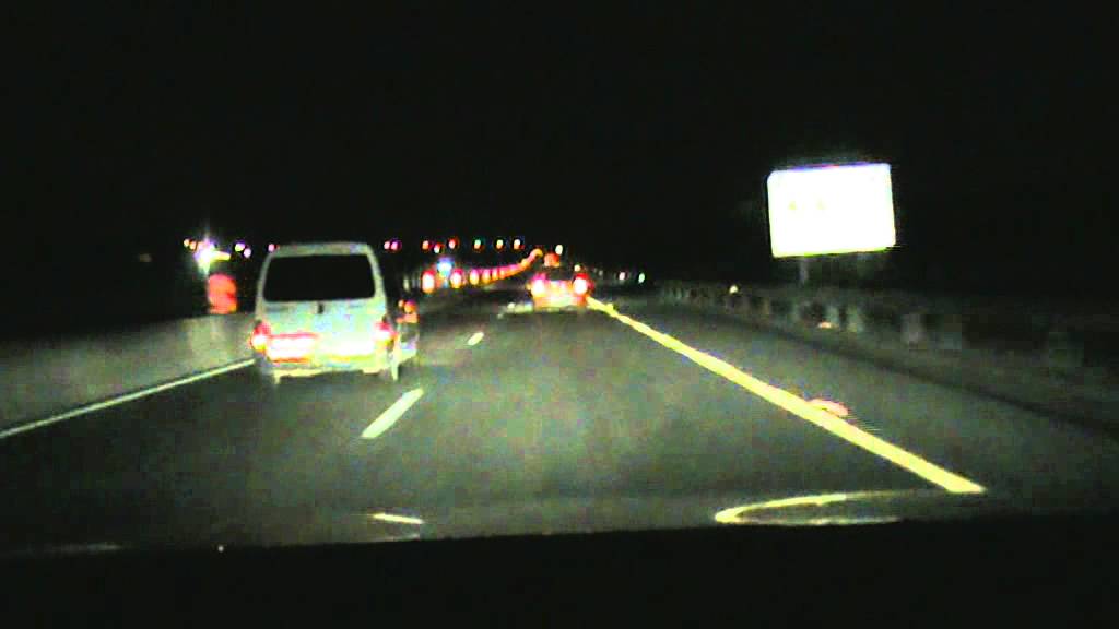 מרדף אחרי שניי רכבים גנובים ומעצר החשודים.