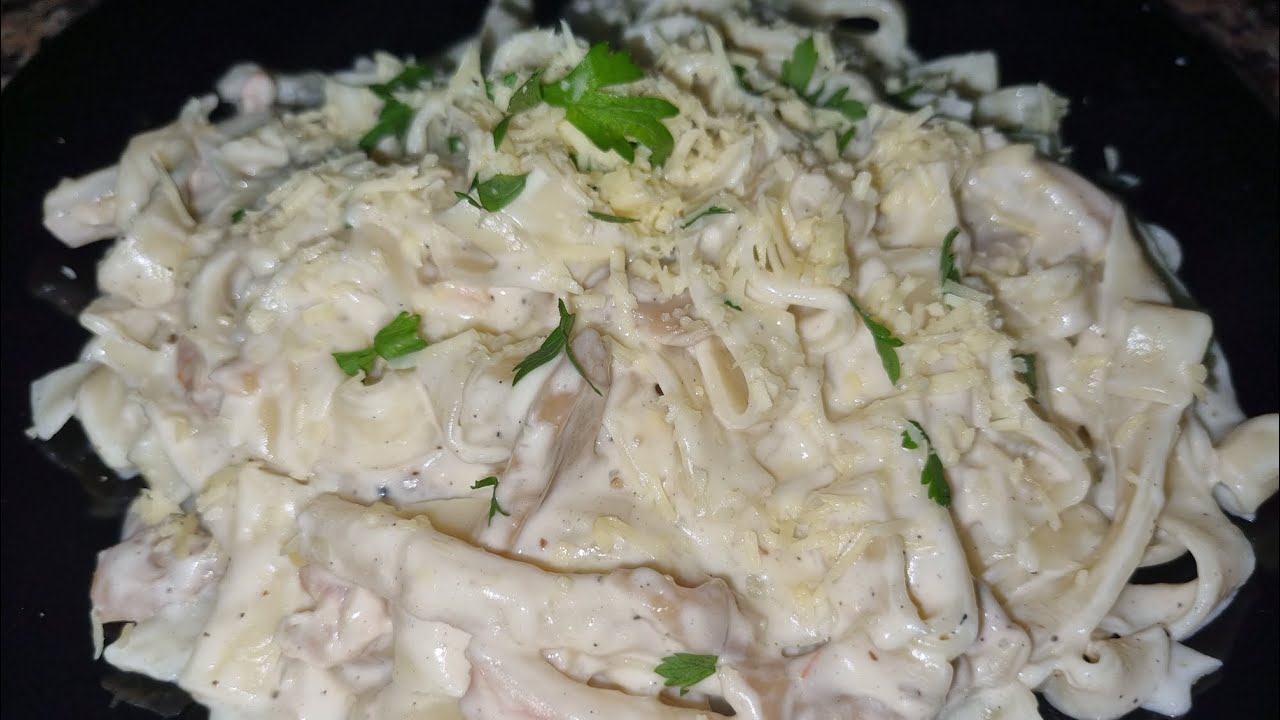 طاكلياطيل  بفواكه البحر  بطريقة مبسطة 😋 tagliatelle au fruit de   et sauce blanche mer
