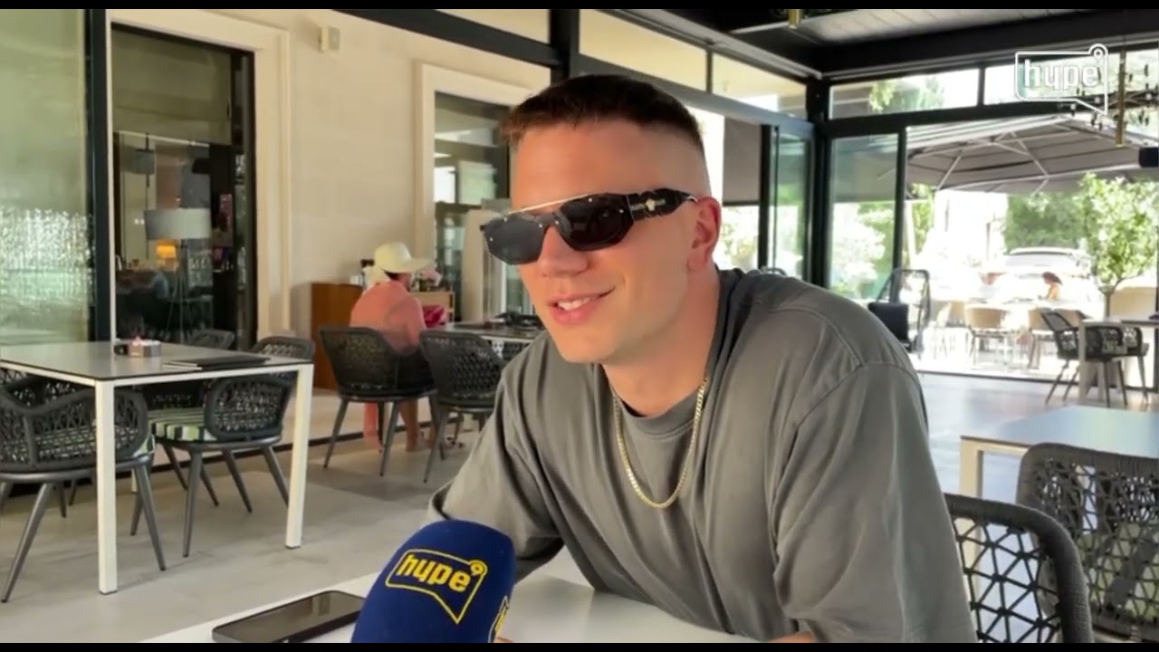 Relja Popović: Ne bih napravio pesmu Vesni Zmijanac! Upropastio bih je! |HYPETV