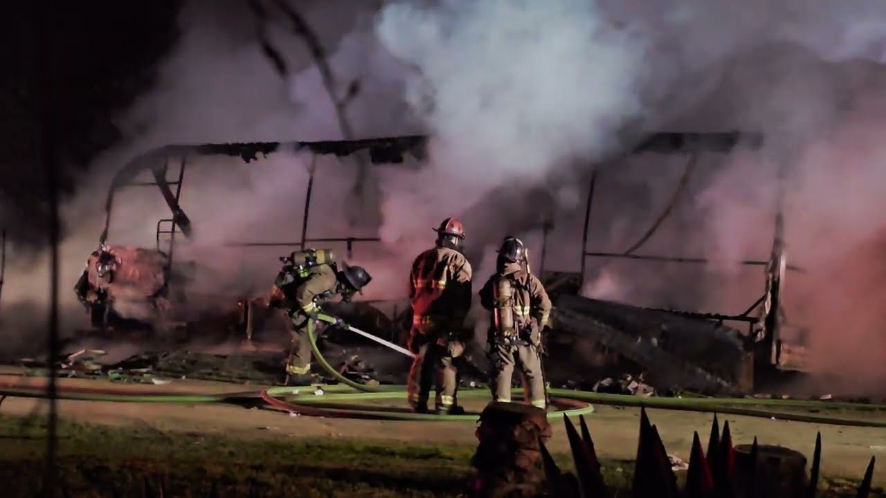 La Increíble Tecnica de Los Bomberos Contra el Fuego