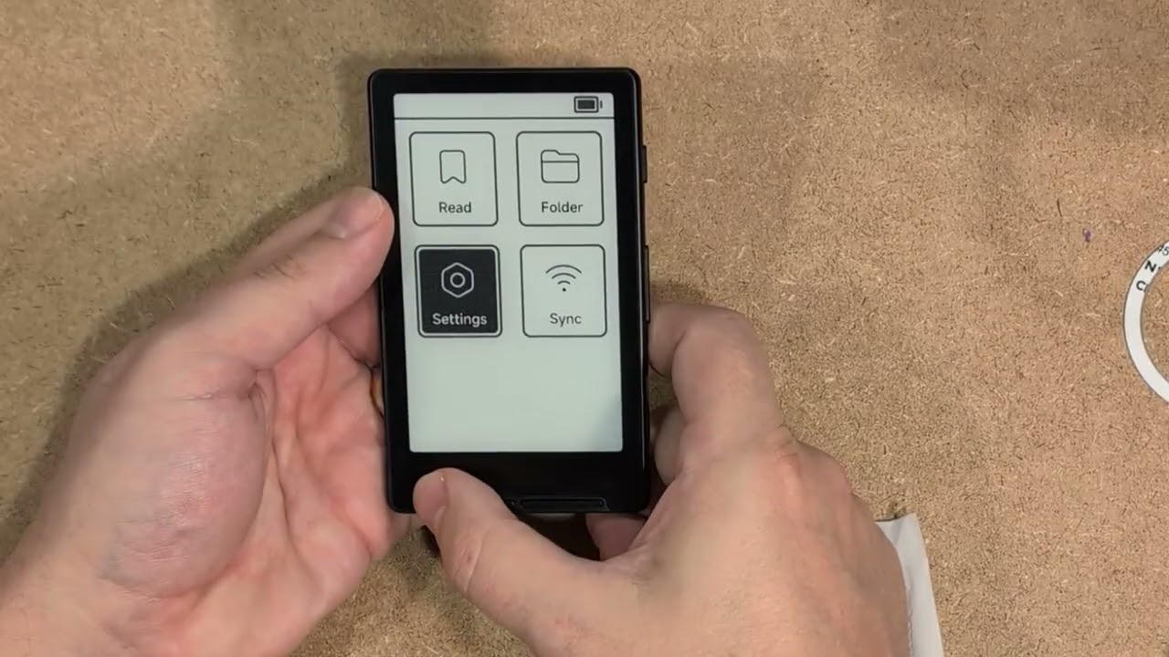 Xteink X4 magsafe E Ink  e-reader unboxing and impressions | 1080p