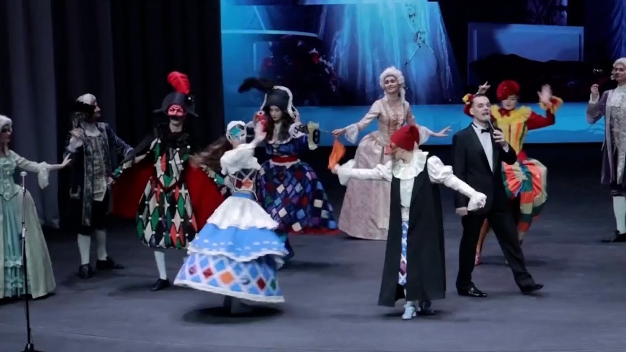 Russische bezetter heropent theater Marioepol: 'Cynische propagandastunt'