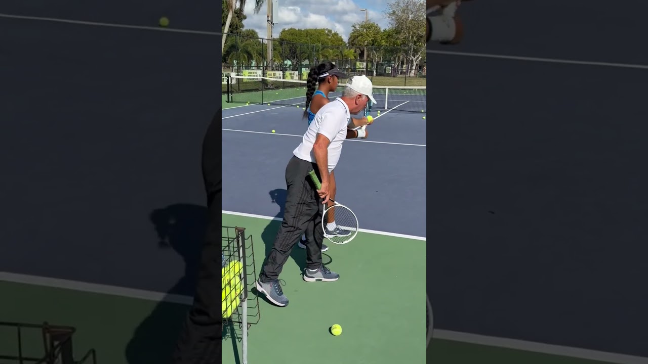 Inie & Mausia Serve session with coach Casey Curtis!