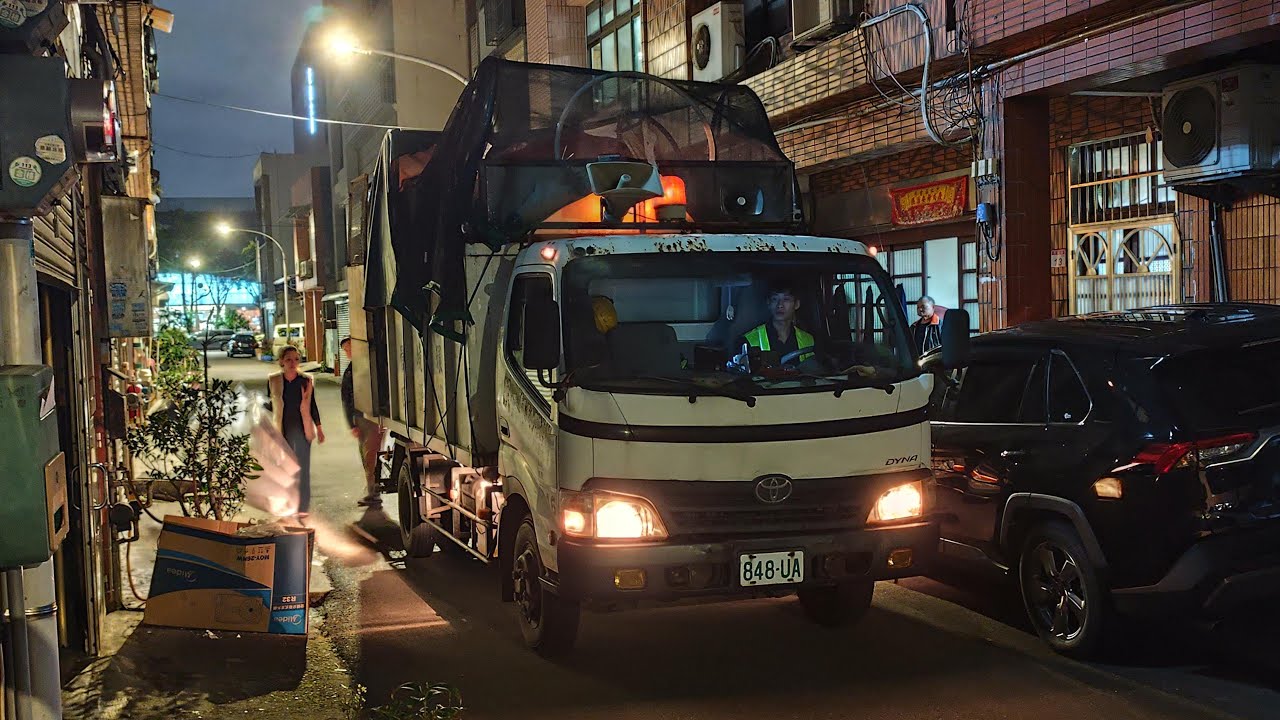中壢區清潔中隊–垃圾車KEP-3817，資收車KEK-3828、848-UA﹝桃園市政府環境管理處﹞