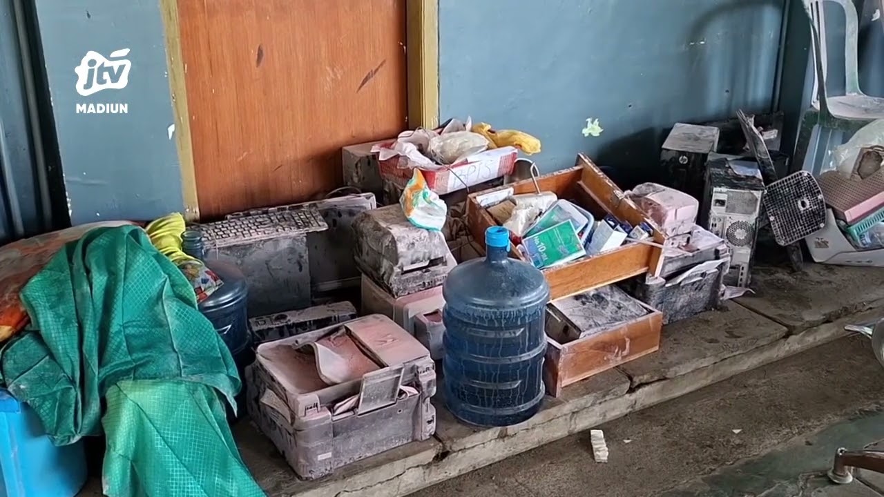 KAB MADIUN - Diduga Korsleting Listrik, Ruang Loket Pendaftaran RSUD Caruban Terbakar