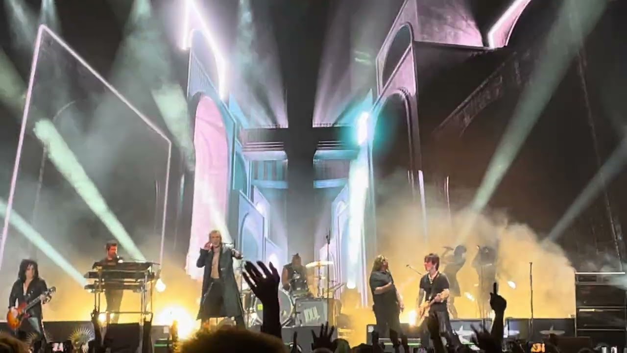 Billy idol  -  White Wedding - OVO Wembly Arena 2025
