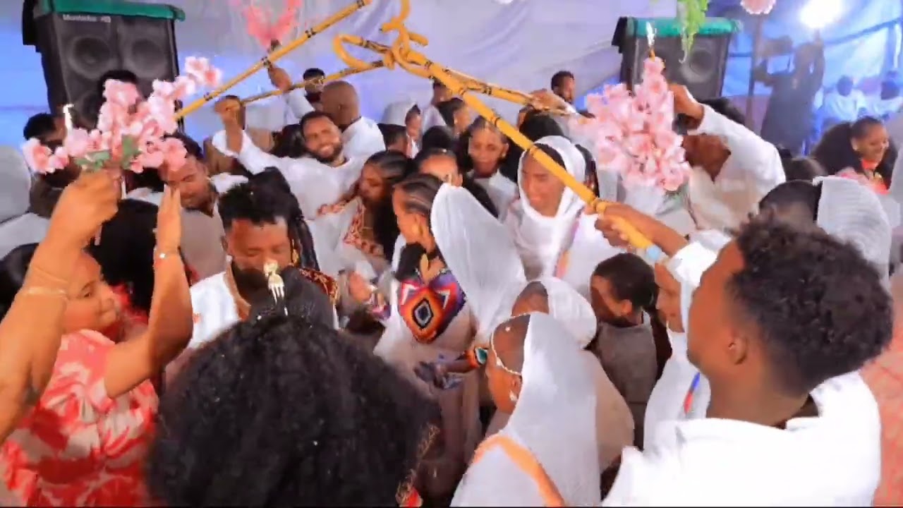  ድሙቅ ጎይላ  መርዑት ምስ ቤተሰብ ብዝገርም ወነን ሳዕስዒትን Amaizing bahlawi hot tigrgna music at weeding 