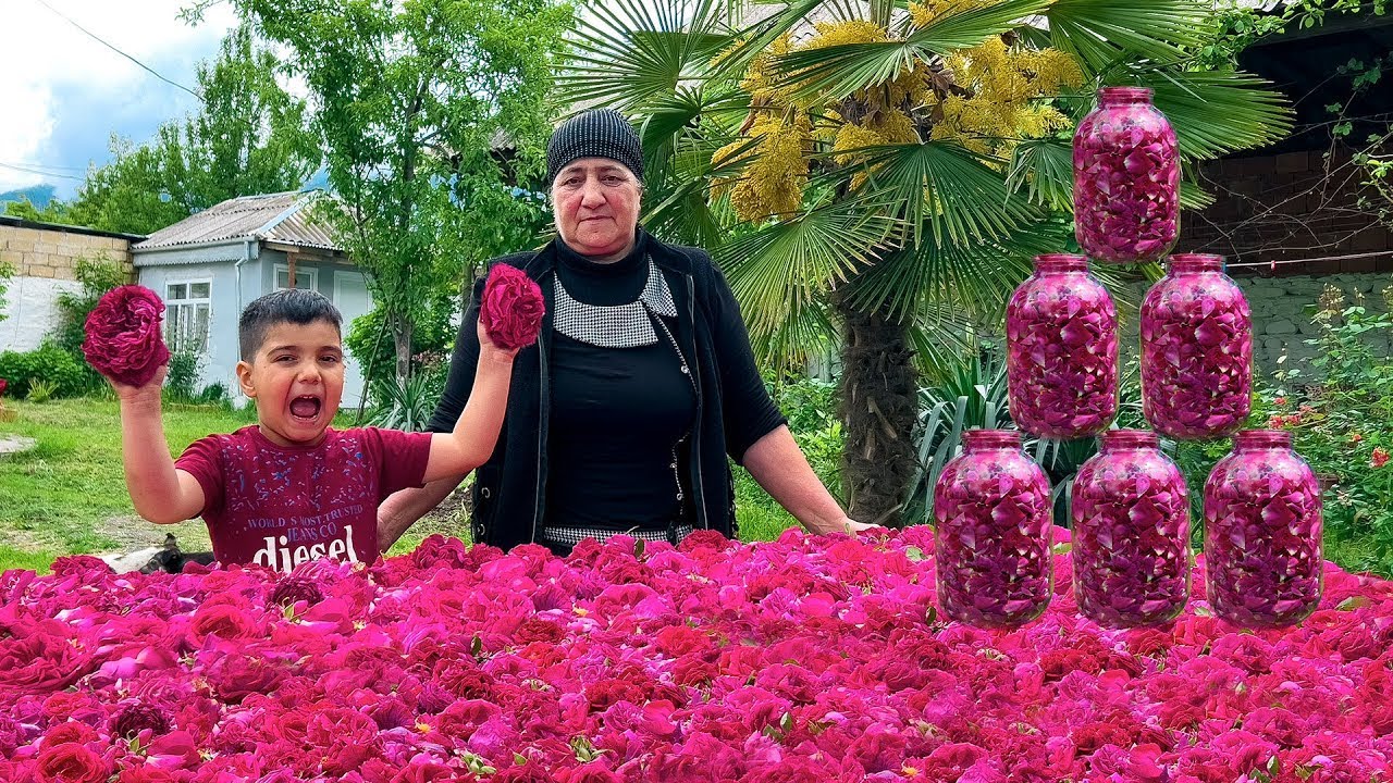GRANDMA COOKING ROSEWATER, JAM AND CHUDU | A TASTE OF VILLAGE! QUINCE AND ONION DISH