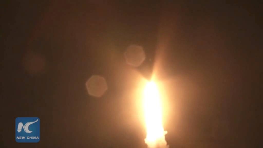 RAW: Russia successfully test-fires RS-12M Topol ICBM