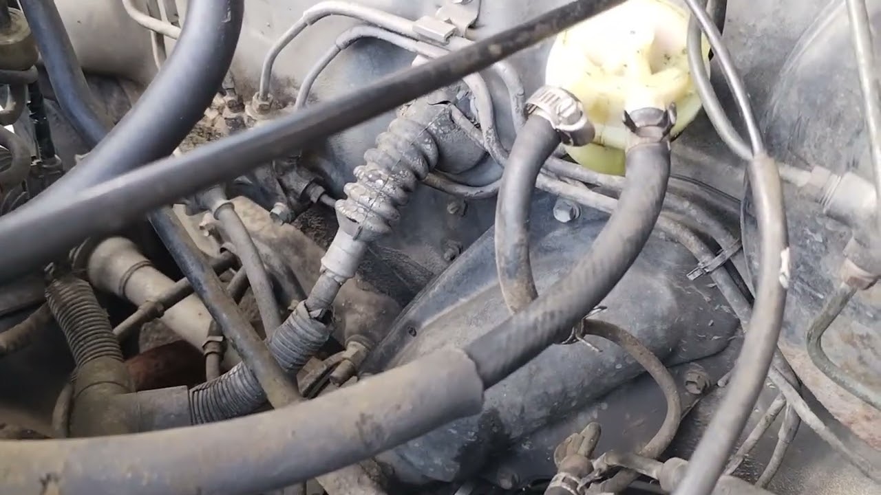 corolla 2e naghalo ang gasolina at langis kahit bago na ang fuel pump